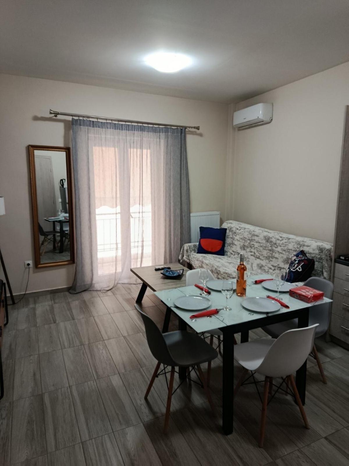 Alimos Apartments Atene Esterno foto